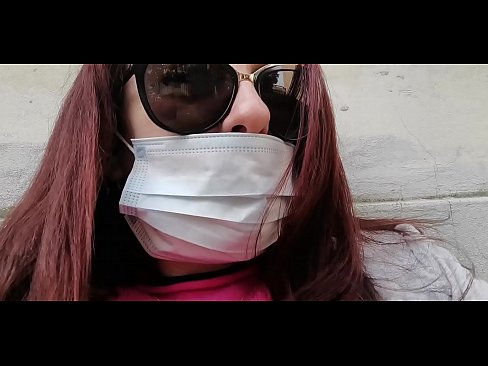 ❤️ Η Νικολέτα εκδικείται τον γείτονά της και κατουράει στο γκαράζ του (Ειδικό Covid19 Ιταλική καραντίνα) ❤️❌ Πόρνο fb
